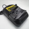Chargeur DEWALT - AKKU POWER - DCB105 - 10.8-18V - Li-ion - GDCB115