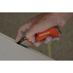 Couteau Cutter Pliable Pro EDMA Avec Pochette - 60655 5 Couteau Cutter Pliable Pro EDMA Avec Pochette - 60655 -Toit Outils Pro OOB11092 3