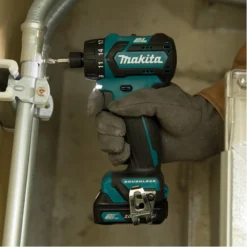 Perceuse Visseuse 10.8V Li-ion 2Ah CXT MAKITA - DF032DSAE 5 Perceuse Visseuse 10.8V Li-ion 2Ah CXT MAKITA - DF032DSAE -Toit Outils Pro VOA25078 3